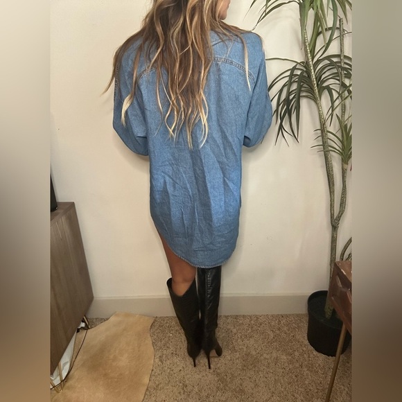 Western denim dress tortoise buckle detail with shoulder pads Large - Picture 7 of 10